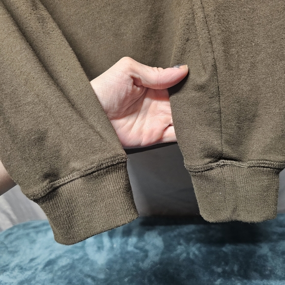 3/$25 Forever 21 | Army Green Sequined Sweatshirt size Medium - Picture 5 of 8